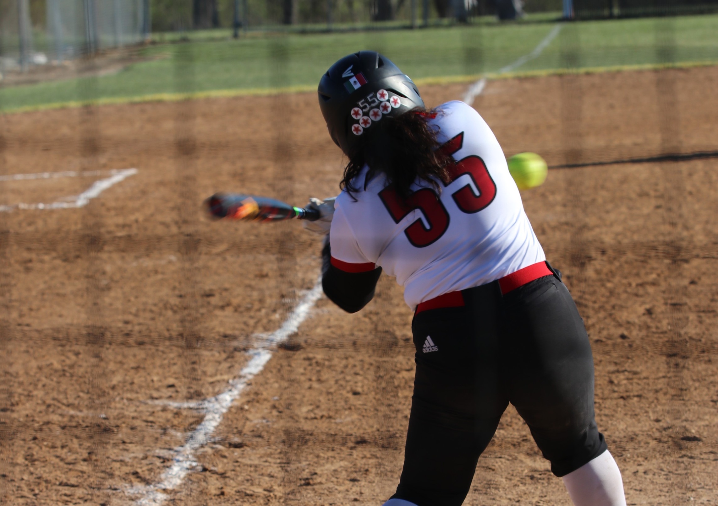 Softball Extends Shutout Streak with Another Sweep of MBU